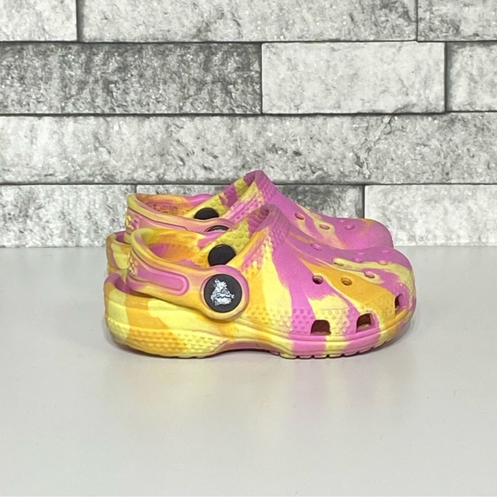 CROCS Child’s 4 Tie-Dye Clog Pink and Yellow